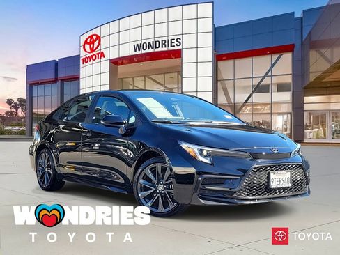 Used 2025 Toyota Corolla SE image 1