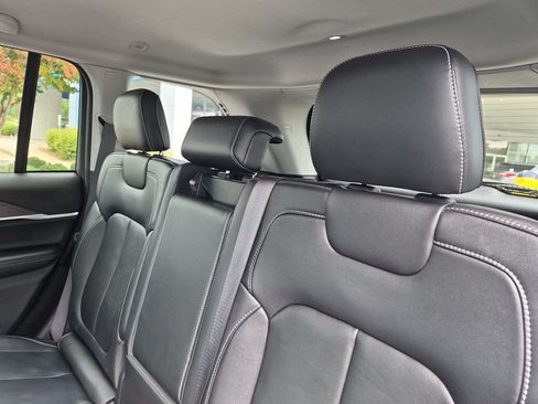 Used 2022 Jeep Grand Cherokee Limited RWD image 28