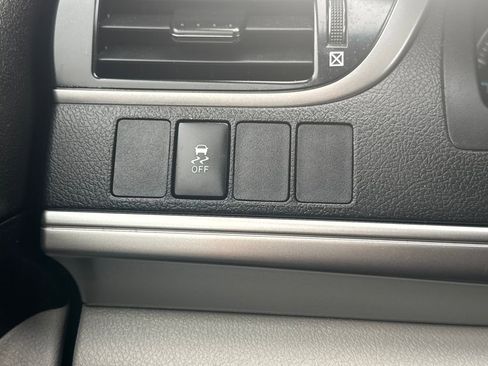 Used 2012 Toyota Camry LE image 30