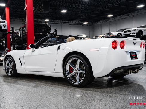 Used 2012 Chevrolet Corvette Convertible w/ 2LT Preferred Equipment Group image 3