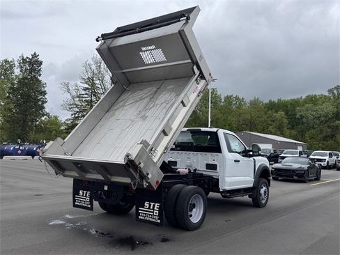 New 2025 Ford F550 4x4 Regular Cab Super Duty image 18