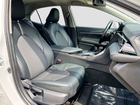 Used 2024 Toyota Camry SE w/ Convenience Package image 27