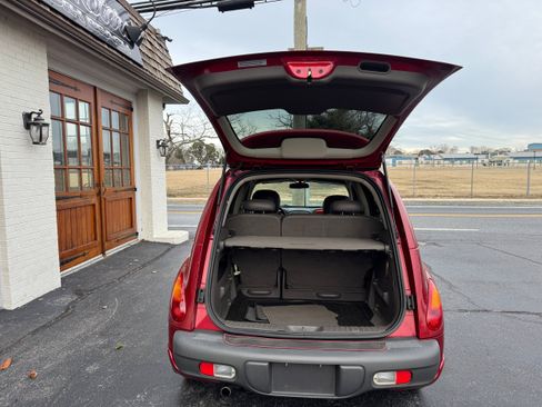Used 2002 Chrysler PT Cruiser Limited FWD image 25