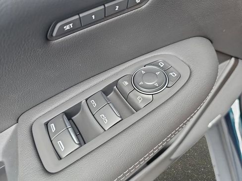 Used 2025 Cadillac XT5 Premium Luxury w/ LPO, Floor Liner Package AWD/4WD image 29