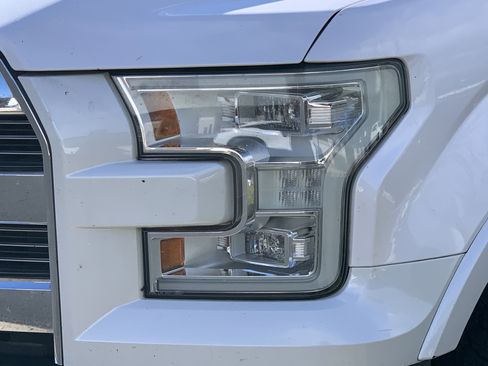 Used 2017 Ford F150 Lariat w/ Equipment Group 502A Luxury image 6