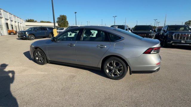 Used 2023 Honda Accord EX image 7