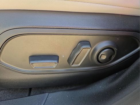 New 2026 Jeep Cherokee Overland image 15