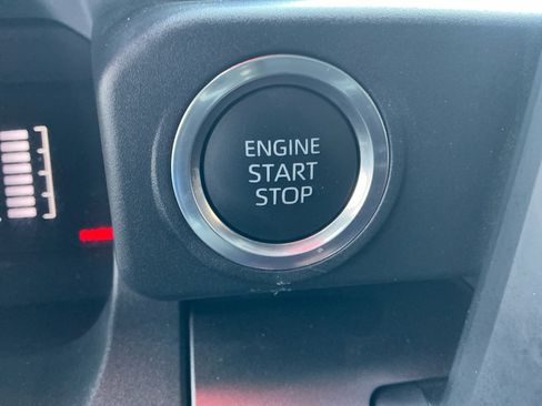 Certified 2025 Toyota 4Runner SR5 AWD/4WD image 21