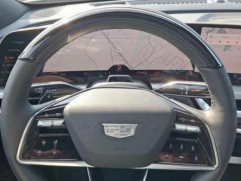 New 2026 Cadillac Lyriq Luxury w/ LPO, Floor Liner Package AWD/4WD image 9