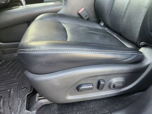 Used 2019 Nissan Pathfinder SL FWD image 24