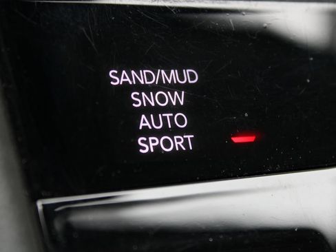 Used 2023 Jeep Grand Cherokee L Limited w/ Luxury Tech Group II AWD/4WD image 19