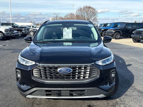 Used 2024 Ford Escape SE image 8