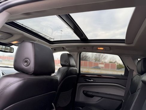 Used 2011 Cadillac SRX Luxury image 14