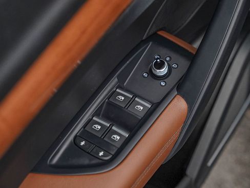 Used 2021 Audi Q5 2.0T Premium Plus w/ Premium Plus Package image 22