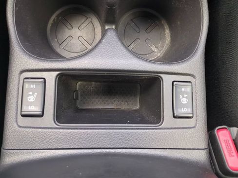 Used 2020 Nissan Rogue SV FWD image 26