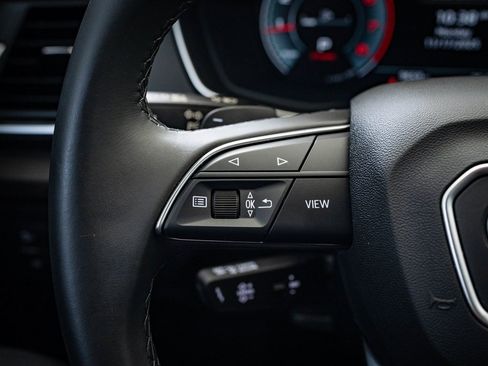 Certified 2025 Audi Q5 2.0T Premium w/ Convenience Plus Package image 24