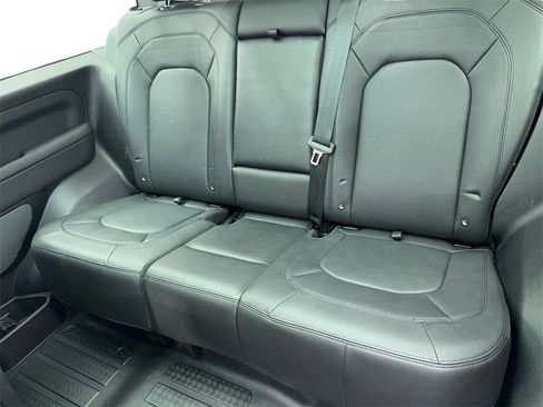 Used 2024 Land Rover Defender 90 S image 39