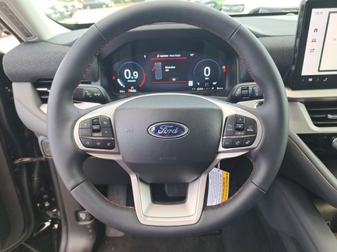 New 2026 Ford Explorer Active RWD image 28