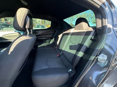 Used 2014 Dodge Avenger SE image 21