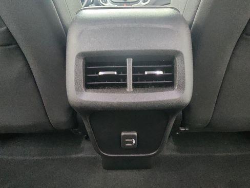 Used 2019 Chevrolet Equinox LT FWD image 25