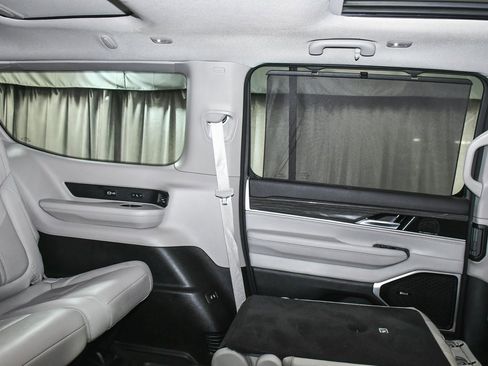 Used 2022 Jeep Wagoneer Series III w/ Premium Group I image 59