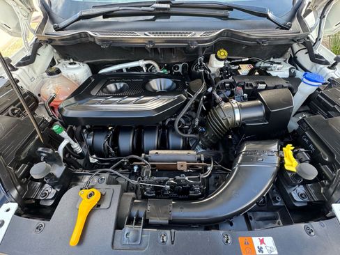 Used 2020 Ford EcoSport SE w/ SE Convenience Package image 32