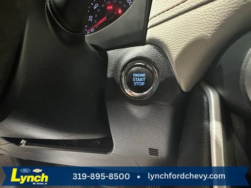 Used 2021 Toyota RAV4 XLE AWD/4WD image 14