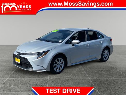 Used 2022 Toyota Corolla LE FWD image 1