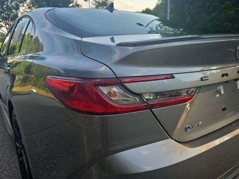 Used 2025 Toyota Camry SE w/ Convenience Package FWD image 33