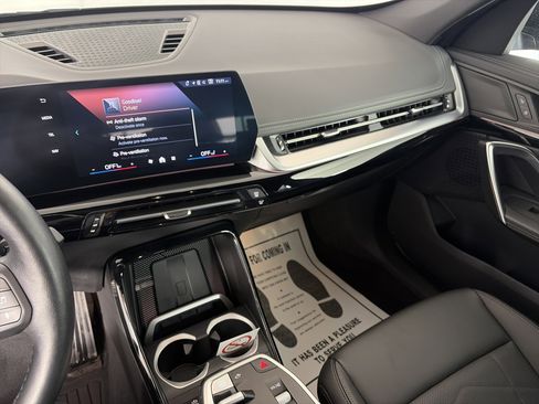 Used 2025 BMW X1 xDrive28i image 4