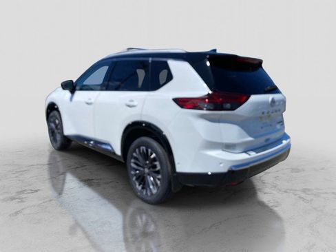 Certified 2026 Nissan Rogue Platinum w/ Platinum Premium Package AWD/4WD image 3