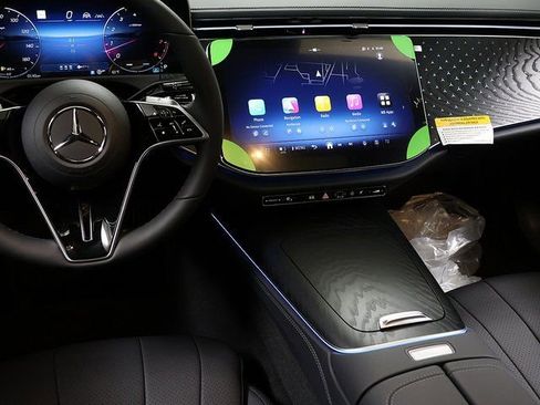 New 2026 Mercedes-Benz E 450 4MATIC Sedan image 15