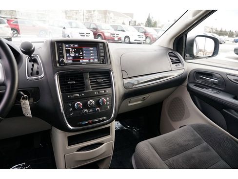 Used 2017 Dodge Grand Caravan SE w/ Power Window Group image 20