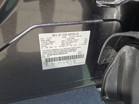Used 2018 Ford Edge Titanium w/ Equipment Group 302A AWD/4WD image 35