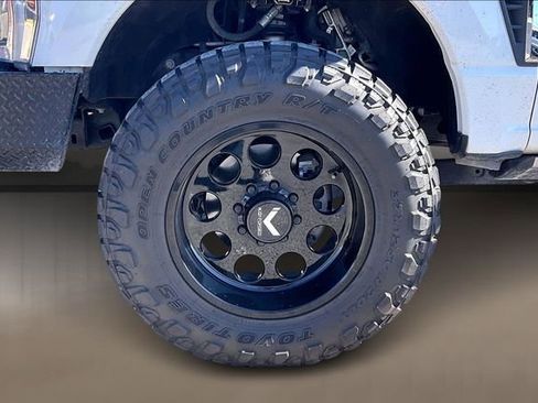 Certified 2024 Ford F350 Platinum w/ FX4 Off-Road Package image 8