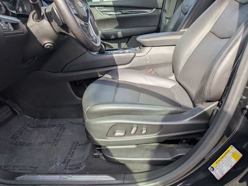 Used 2020 Cadillac XT5 Premium Luxury FWD image 13