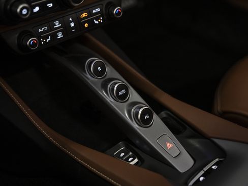 Used 2021 Ferrari Portofino RWD image 47