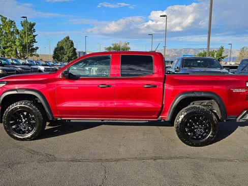 Used 2024 Chevrolet Colorado Trail Boss w/ Technology Package AWD/4WD image 9