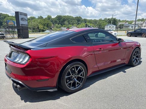 Used 2019 Ford Mustang GT Premium w/ Performance Package - Level 2 RWD image 9