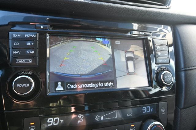 Used 2017 Nissan Rogue SV AWD/4WD image 14