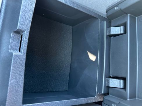 Used 2025 Toyota Tacoma TRD Sport w/ TRD Sport Upgrade Package image 15