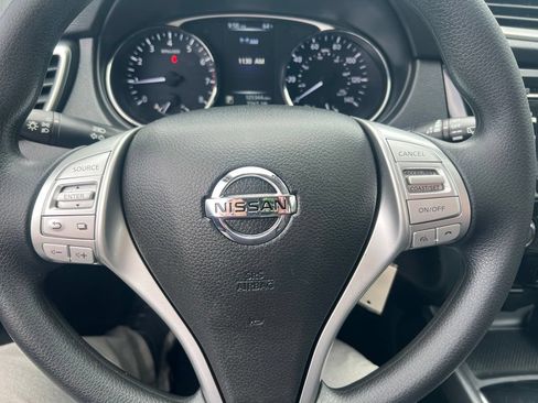 Used 2016 Nissan Rogue S FWD image 51