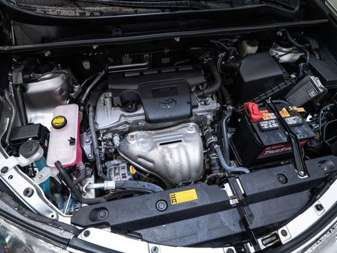 Used 2015 Toyota RAV4 XLE image 36