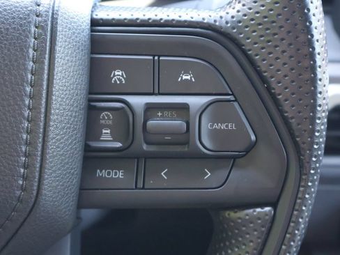 Used 2024 Toyota Tacoma SR5 AWD/4WD image 7