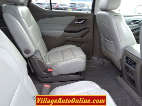 Used 2019 Chevrolet Traverse LT w/ LT Premium Package image 37