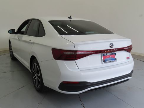 New 2026 Volkswagen Jetta Sport FWD image 7