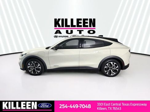 Used 2025 Ford Mustang Mach-E Select w/ Comfort Package Lite RWD image 4