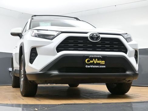 Used 2025 Toyota RAV4 LE AWD/4WD image 48