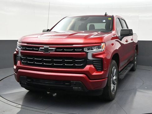 Used 2025 Chevrolet Silverado 1500 RST RWD image 8