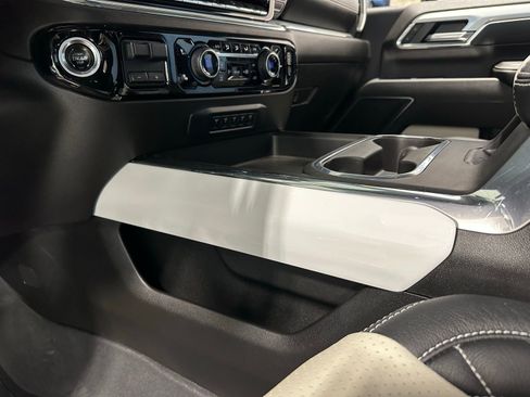 Used 2024 Chevrolet Silverado 2500 LT w/ Safety Package image 38